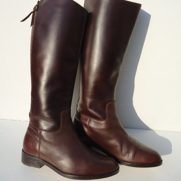 SIZE 6 B. COLE HAAN brown leather riding boots. - Picture 6 of 16